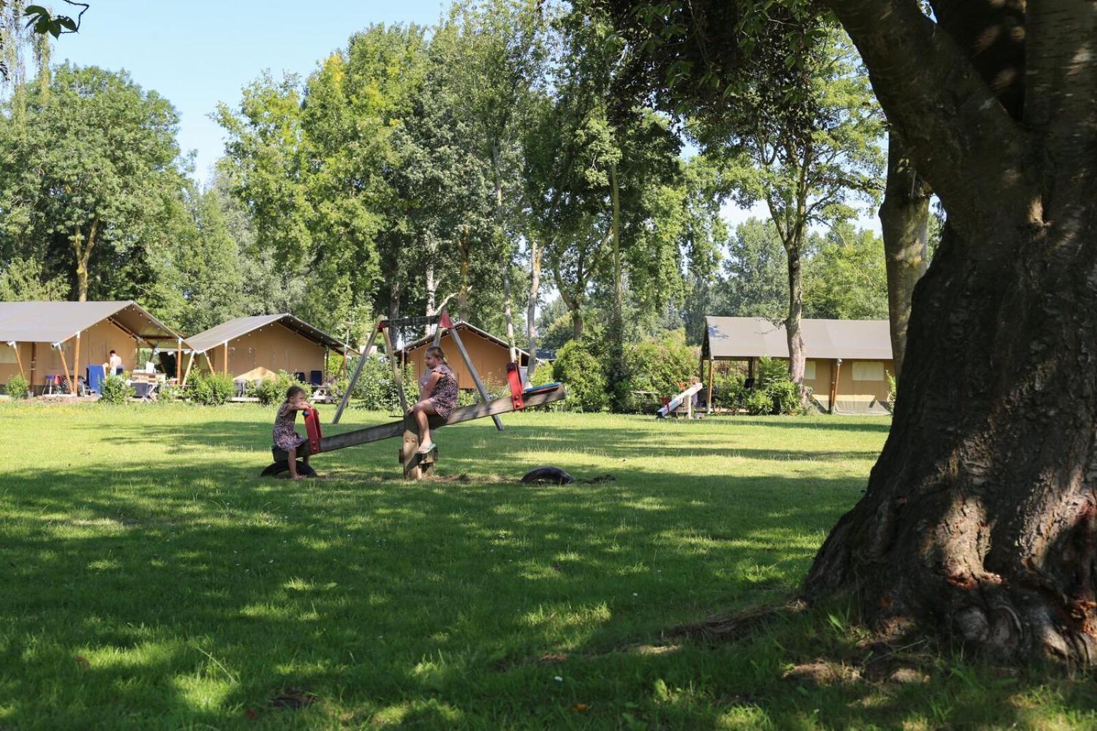 Recreatiepark en Jachthaven De Scherpenhof Terwolde Exterior foto